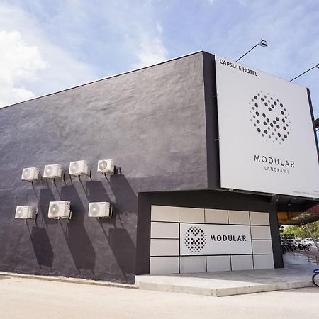 Oyo 89635 Modular Langkawi Capsule Hotel Padang Mat Sirat Exterior foto