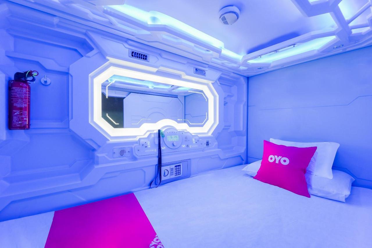 Oyo 89635 Modular Langkawi Capsule Hotel Padang Mat Sirat Exterior foto