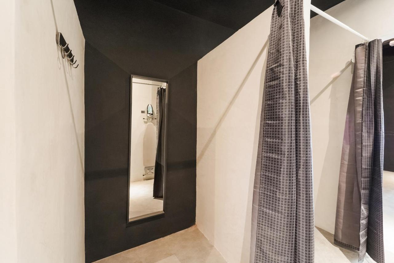 Oyo 89635 Modular Langkawi Capsule Hotel Padang Mat Sirat Exterior foto