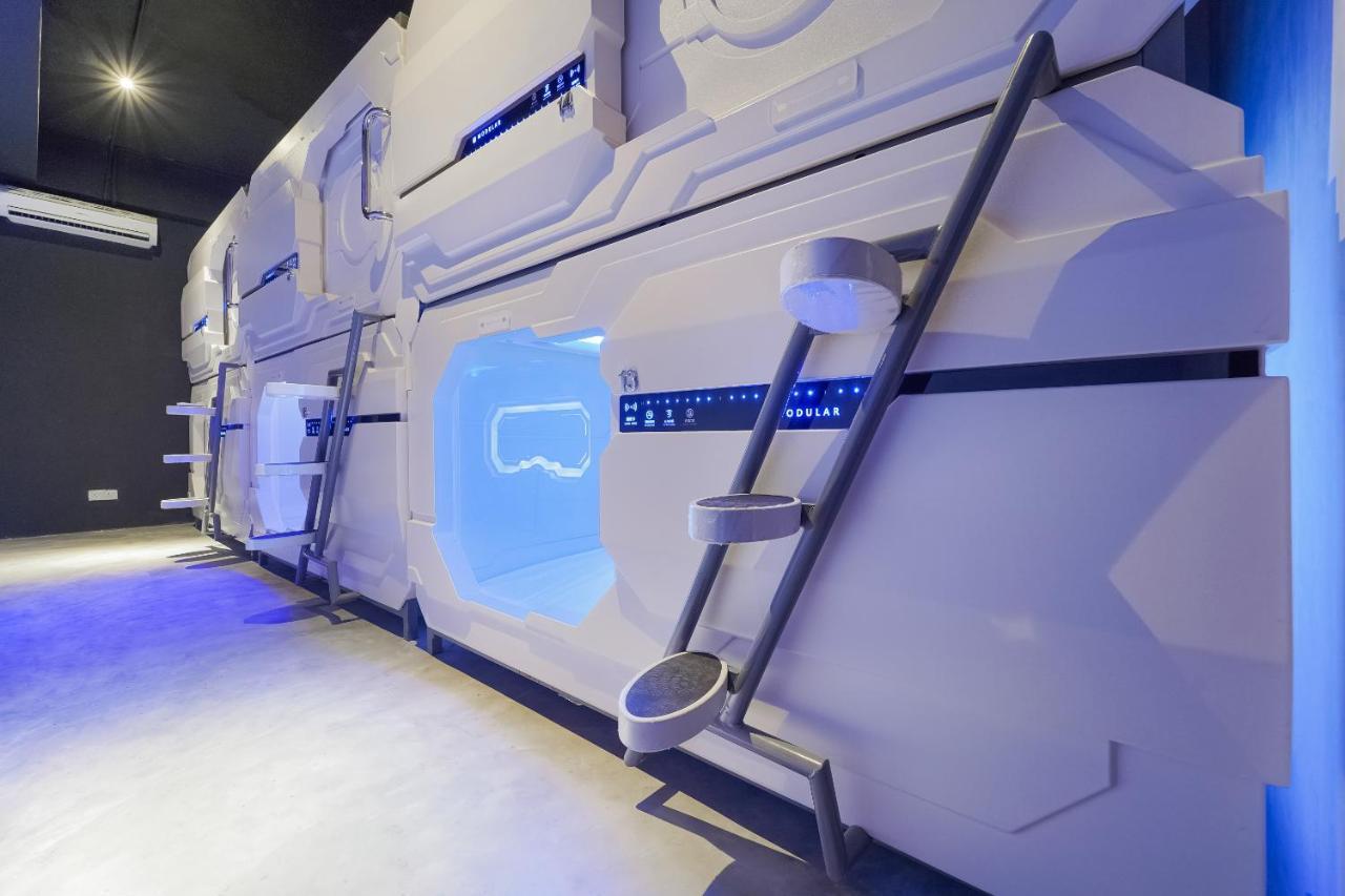 Oyo 89635 Modular Langkawi Capsule Hotel Padang Mat Sirat Exterior foto